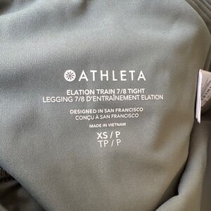 NWOT Athleta Elation Train 7/8 tight legging